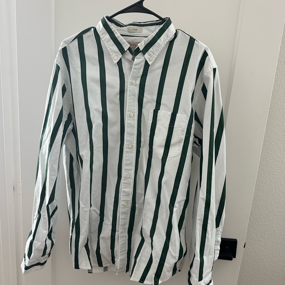 Men’s J. Crew Button Down Shirt- Slim L